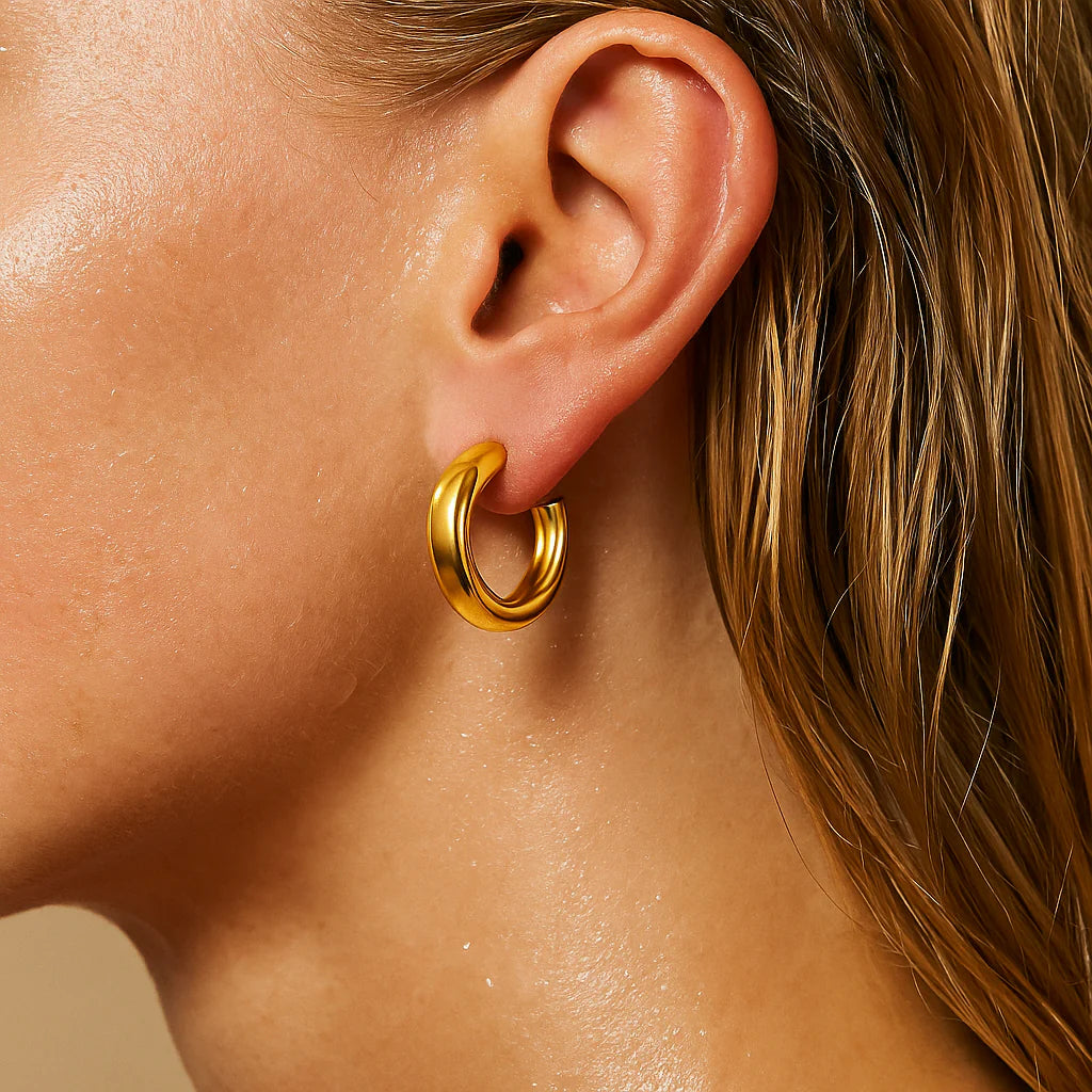 Ellie Vail Cosa Mini Hoop Earring