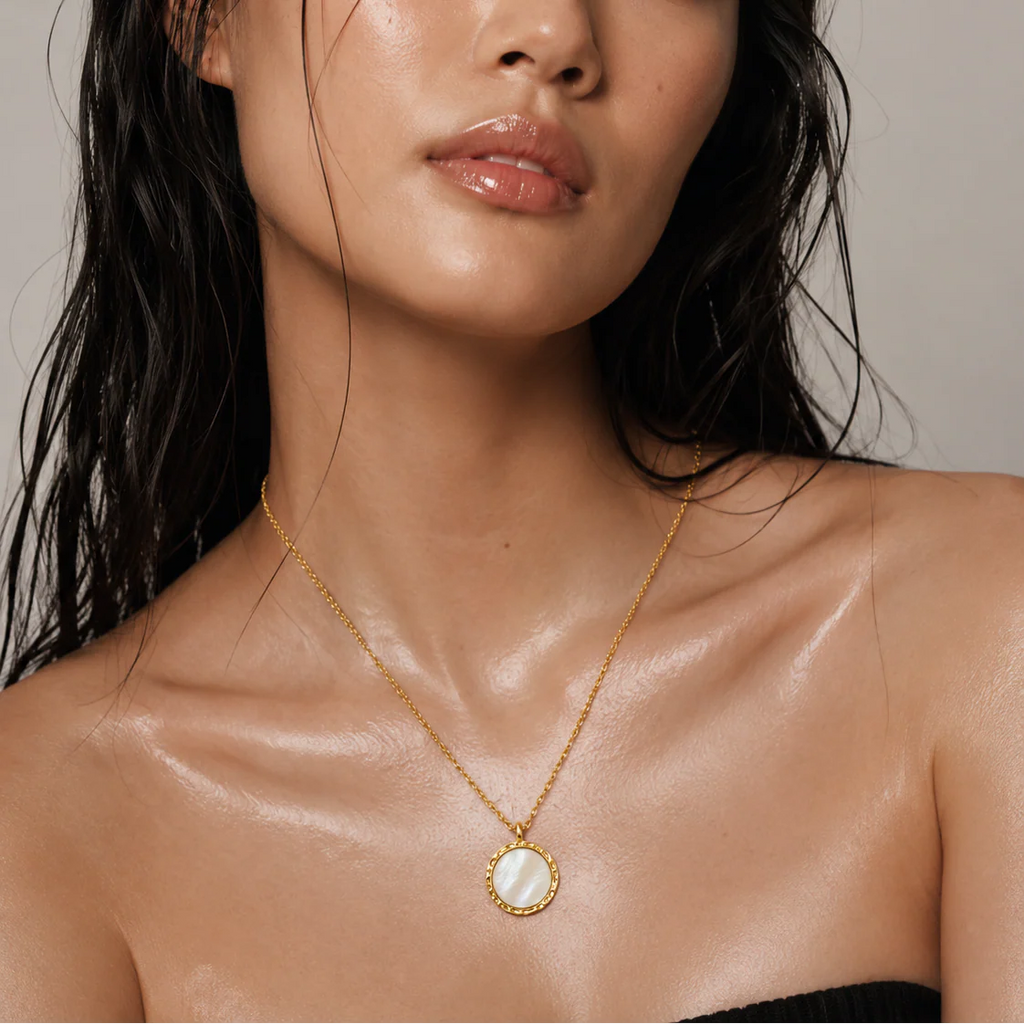 Ellie Vail Alba Mother of Pearl Necklace