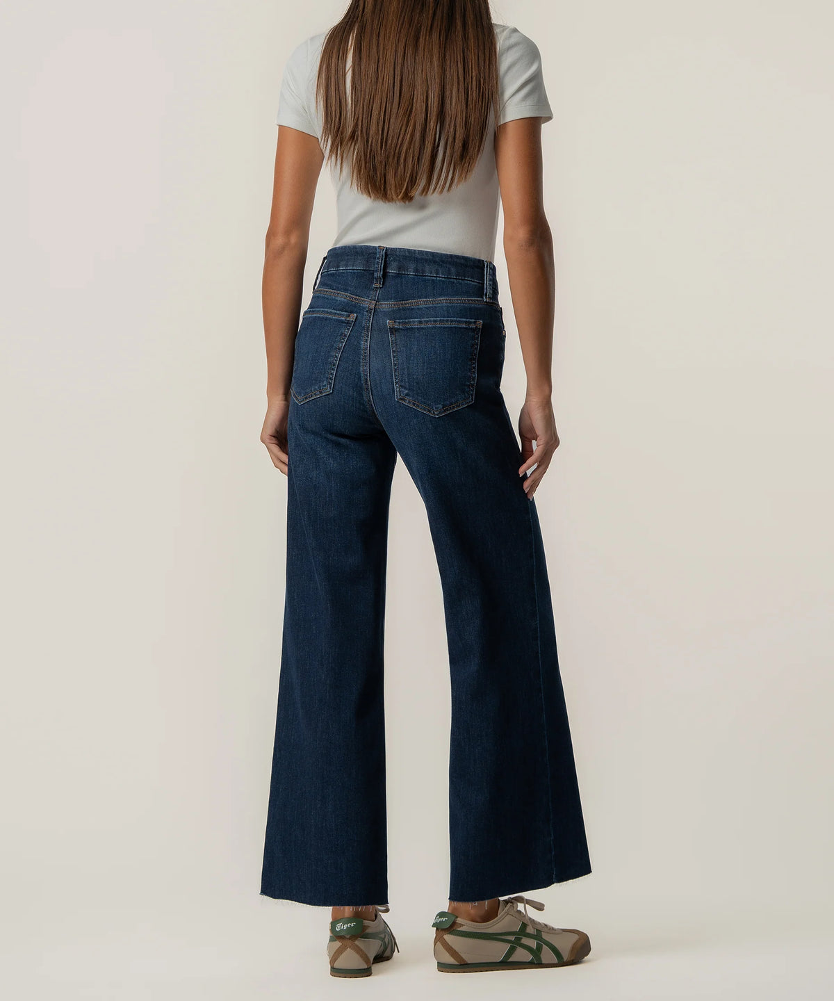 KUT Meg High Rise Jean in Innoxious