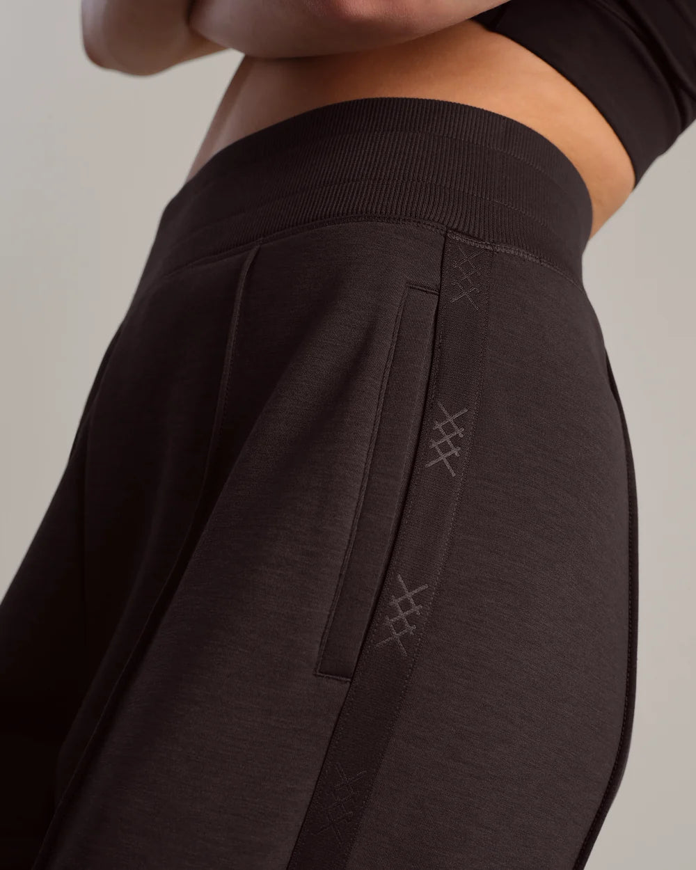 Rhone Dreamglow Trouser Dark Espresso
